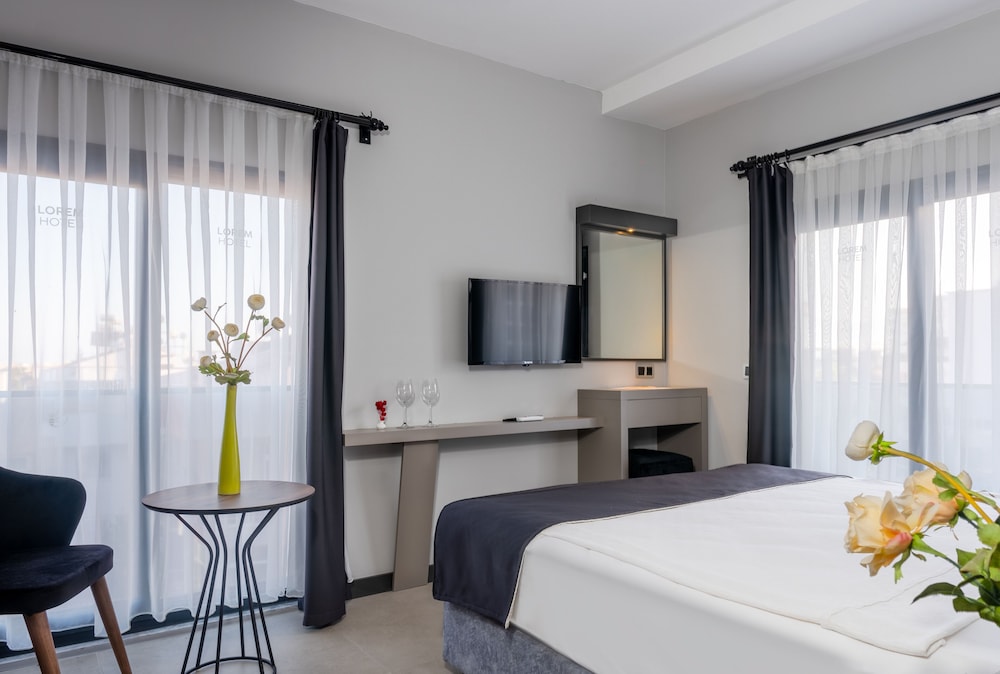 Lorem Hotel 7/16