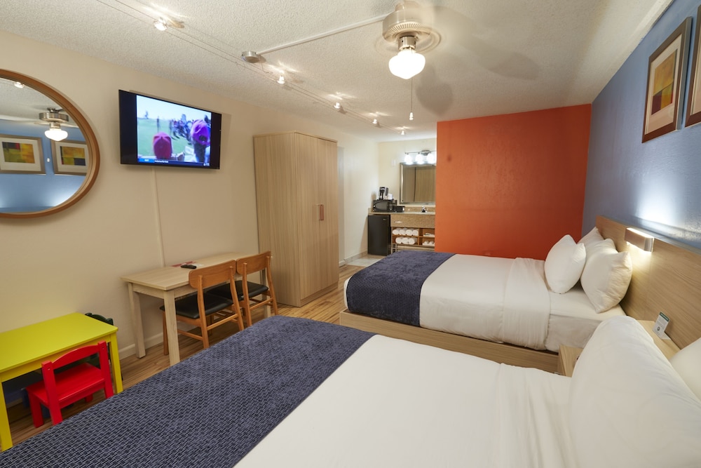 Ramada by Wyndham Hotel & Water Park 10/67