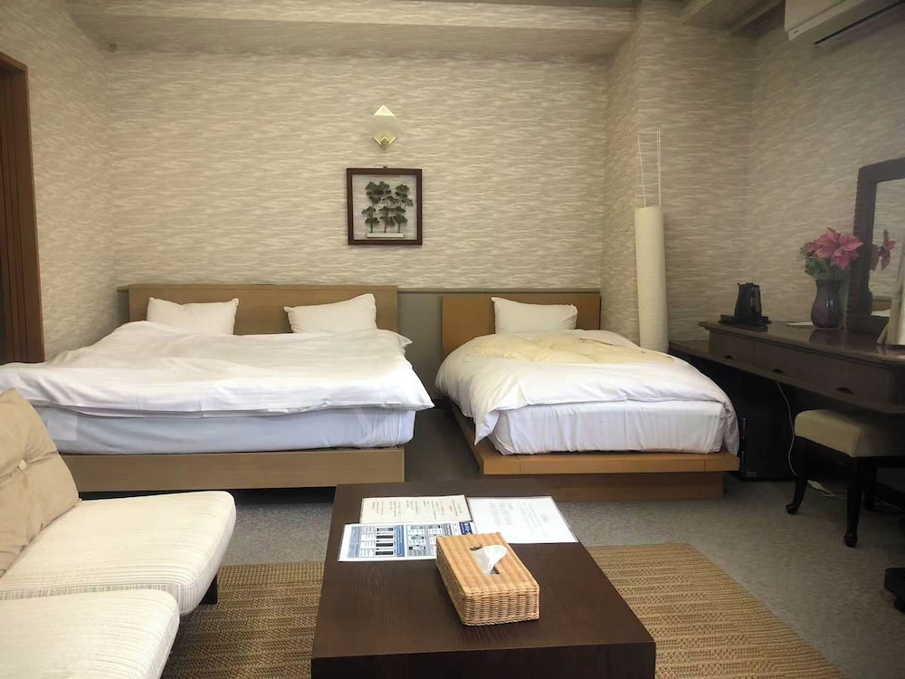 SHUZENJI ONSEN HOTEL TAKITEI 14/50