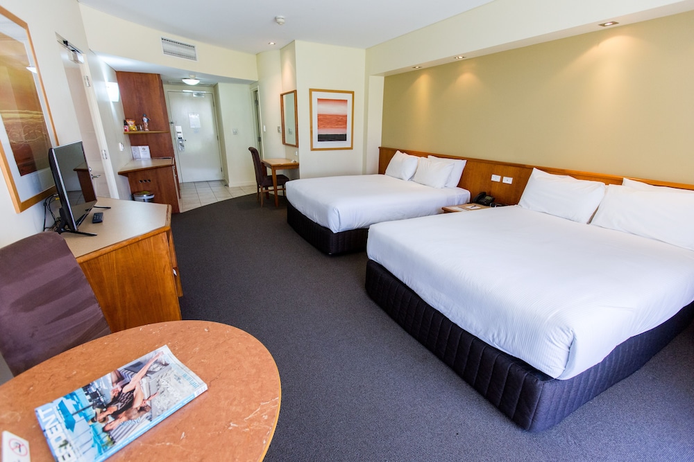 Crowne Plaza Alice Springs Lasseters 19/57