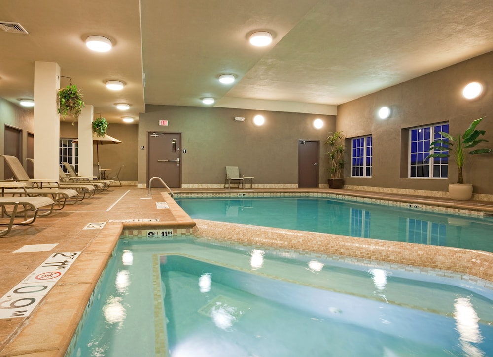 Holiday Inn Express Hotel And Suites Eau Claire North 3/57