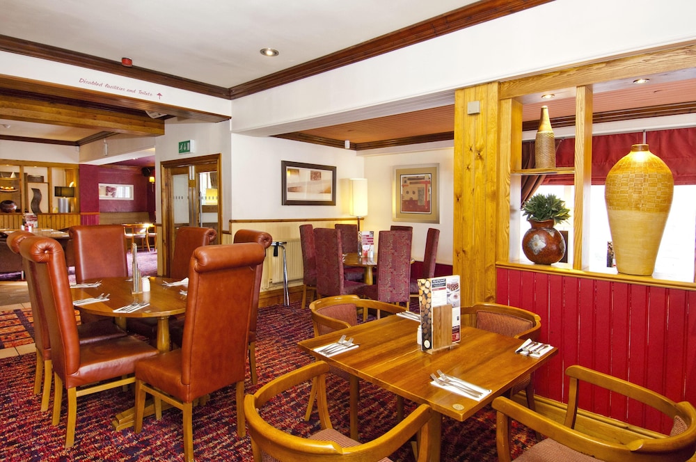 Premier Inn Huddersfield Central 29/36