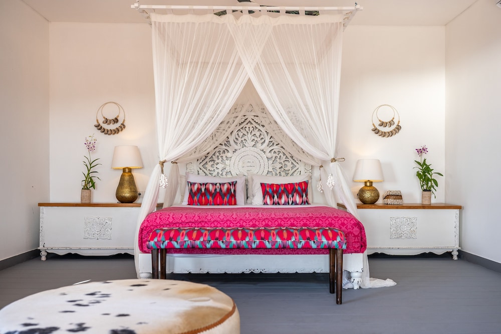 PinkCoco Uluwatu - Constant Surprises & for Cool Adults Only 11/50