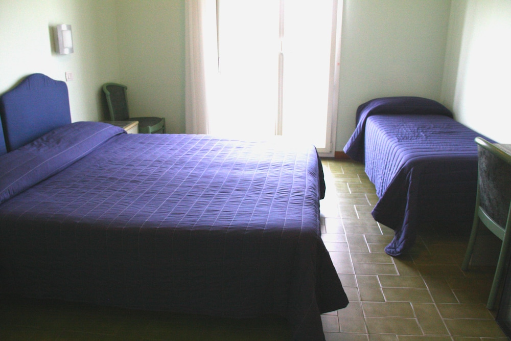 Alba Hotel 9/46