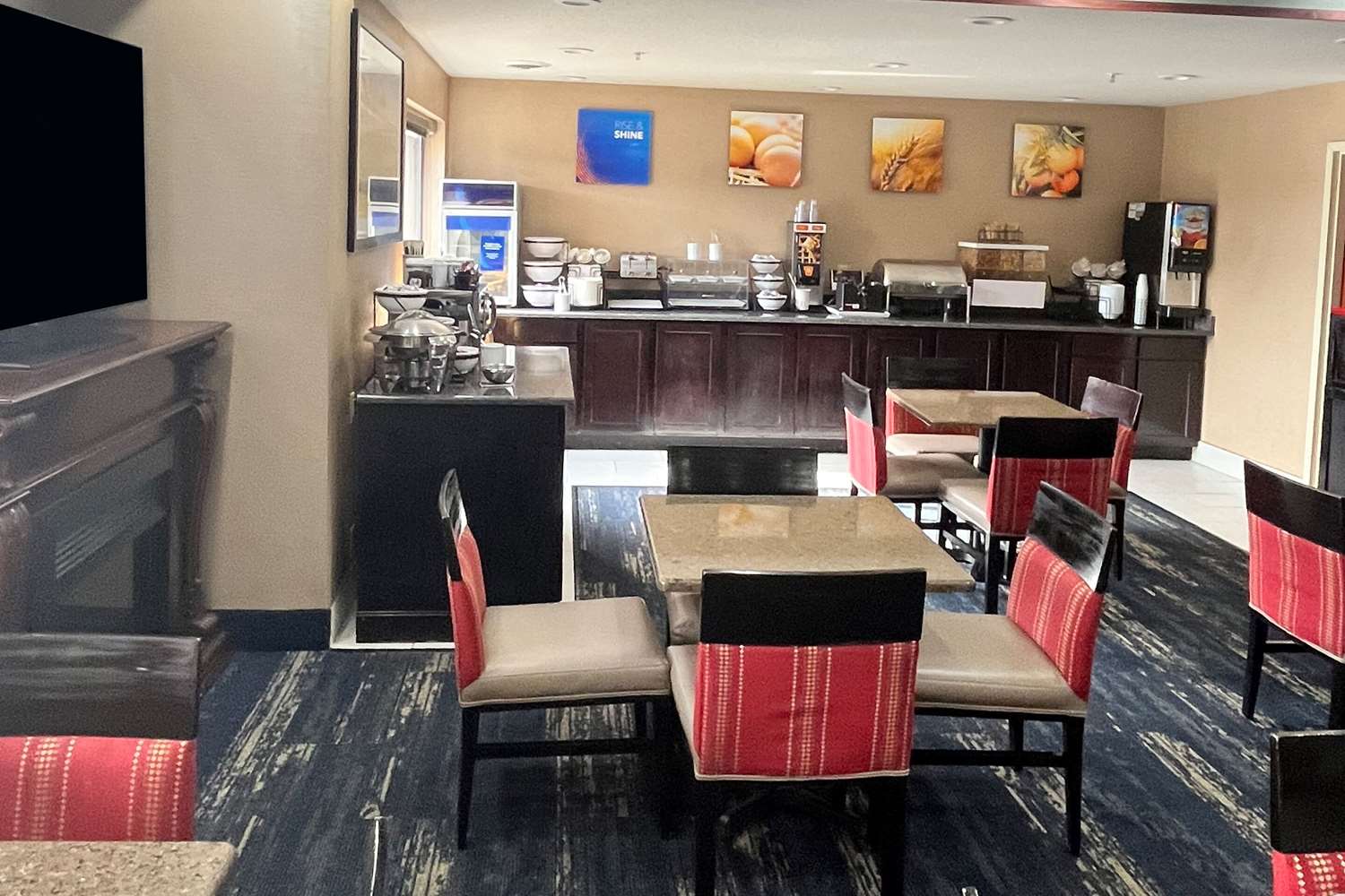 Comfort Inn & Suites Jackson North 9/12