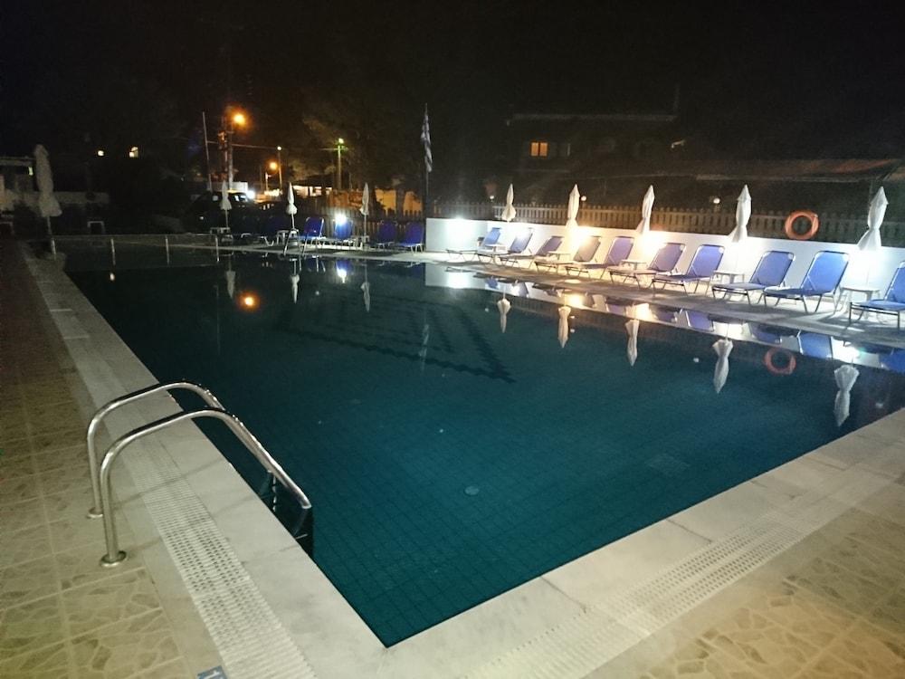 Christakis Hotel 40/50