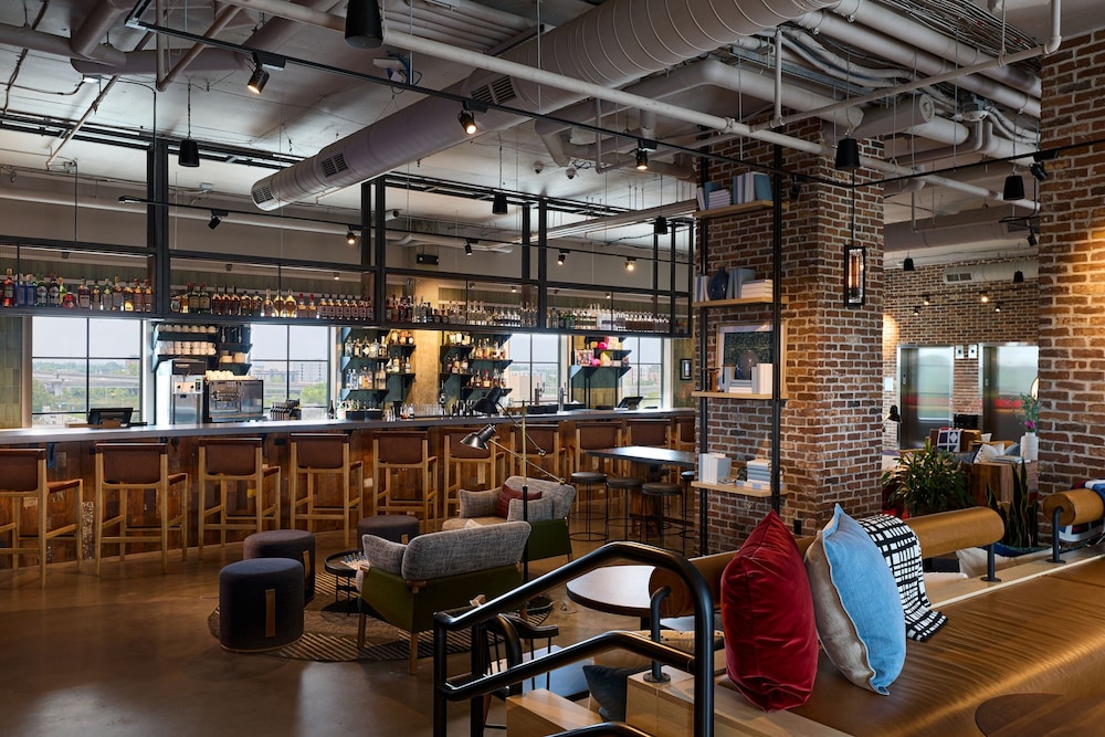 Moxy Charleston Downtown 30/42