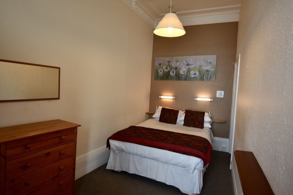 Marlborough Seafront Holiday Apartments 14/50