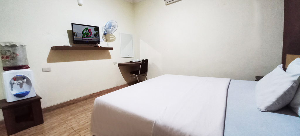 Deluxe, Double Bed