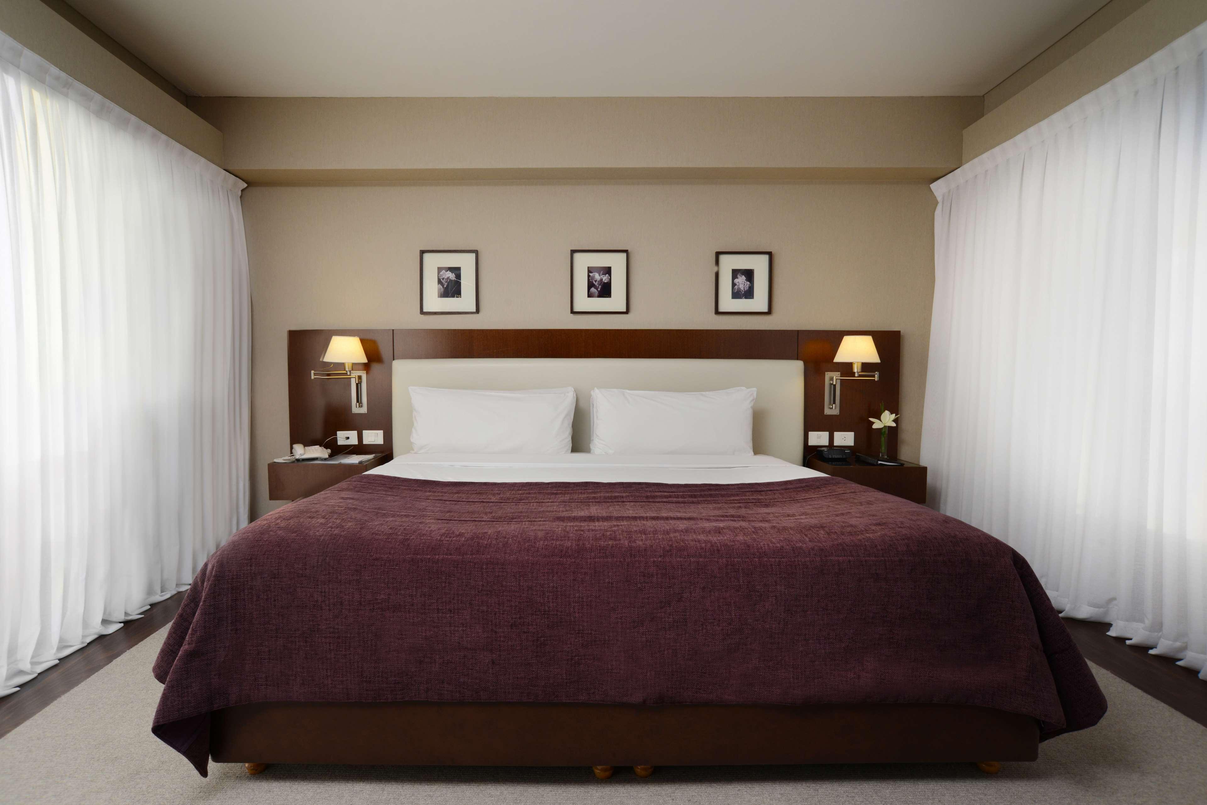 Junior Suite, King Bed, Balcony