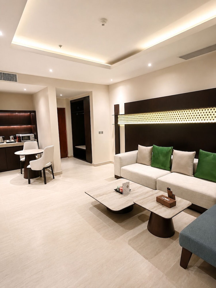 Ayan furnished units and Suites 17/50
