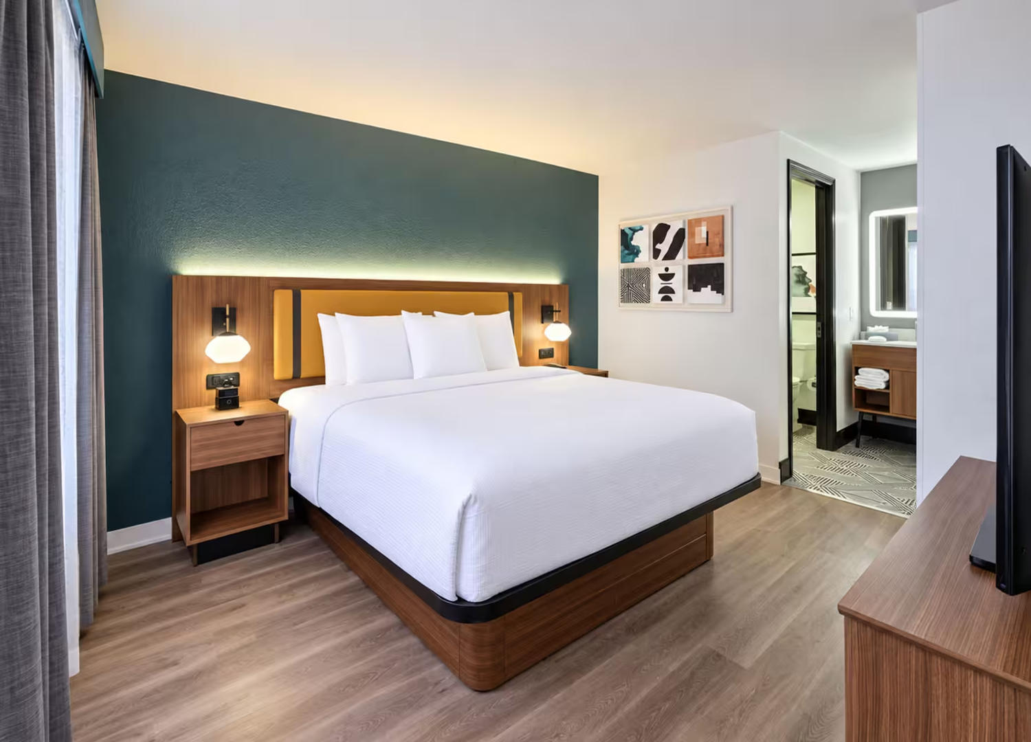 La Quinta Inn & Suites by Wyndham Auburn Hills/Detroit 8/16