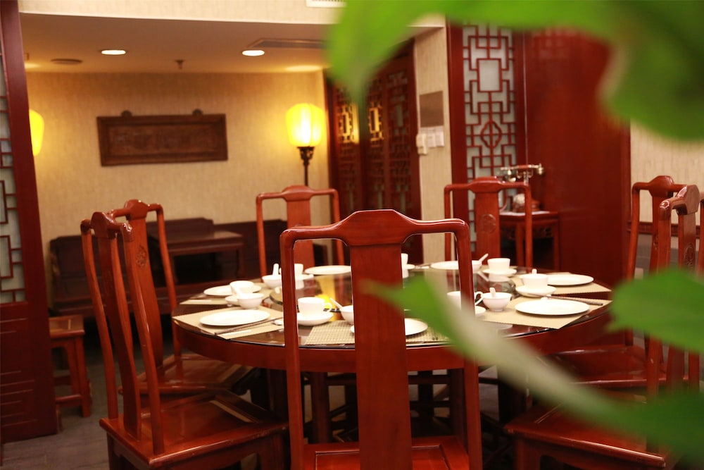 Beijing Jinglun Hotel 23/27
