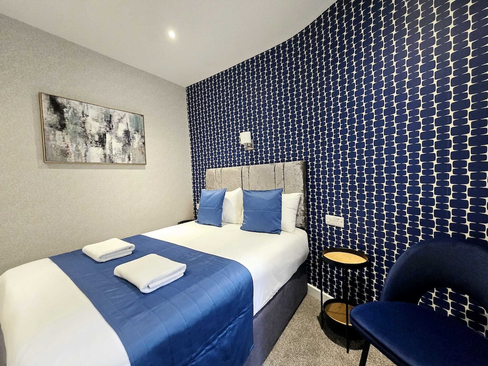 Semi Basement, Double Bed، George 4/10