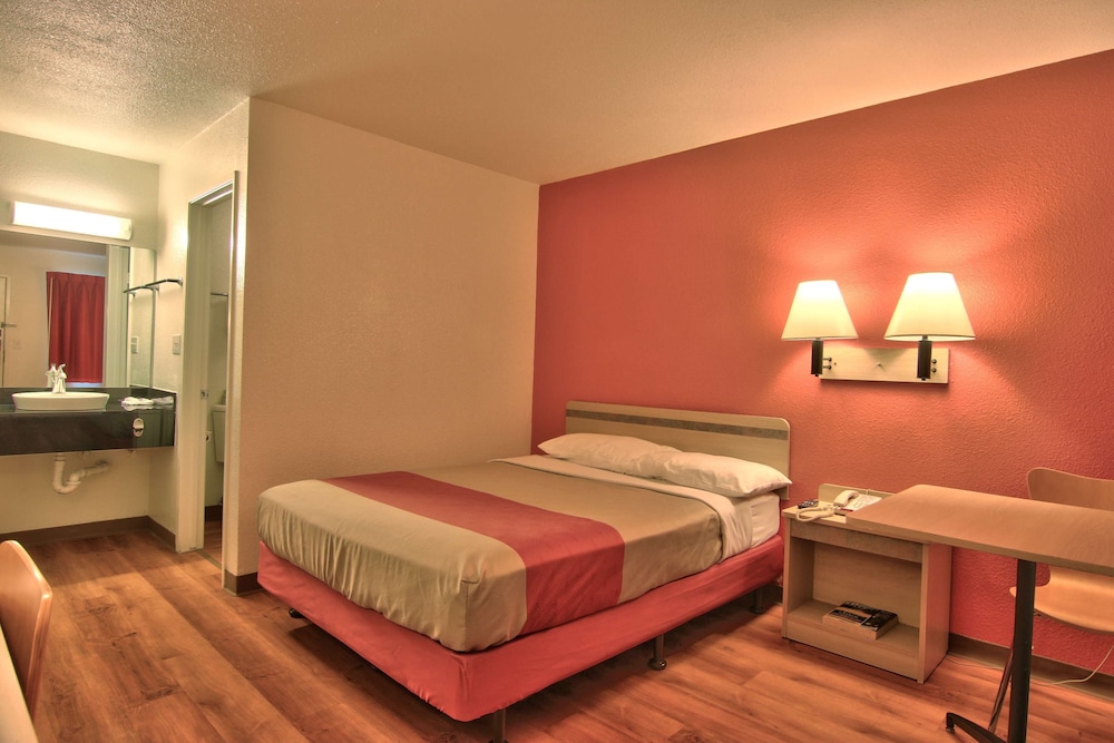 Motel6 Sacramento, CA - North 31/59