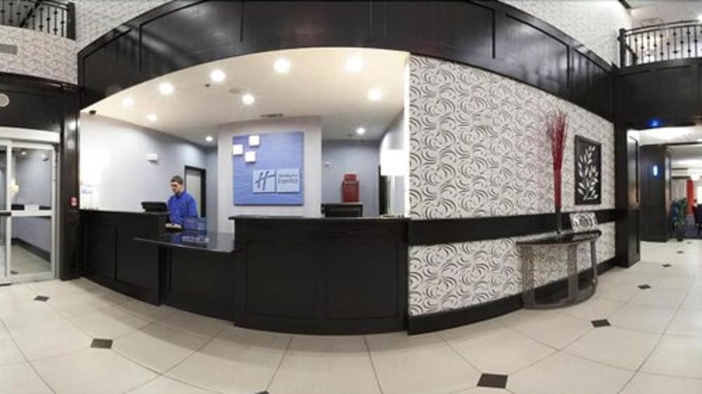Holiday Inn Express Suites Graham 6/50