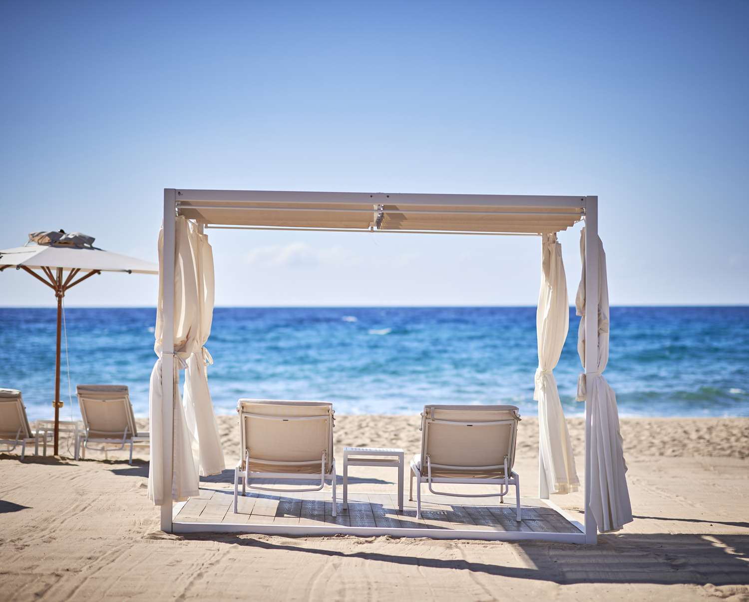 Baia di Chia Resort Sardinia, Curio Collection by Hilton 25/29
