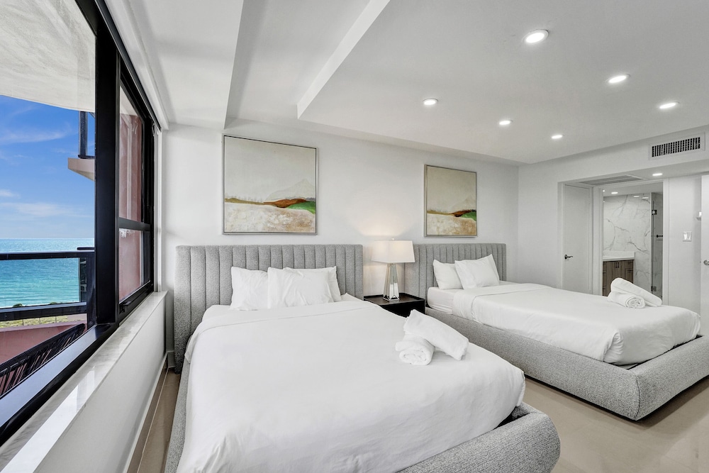 3 Bedrooms, Condo, 1 King and 2 Queen Beds, 2 Bunk Beds, Ocean Front, 3 Bathrooms