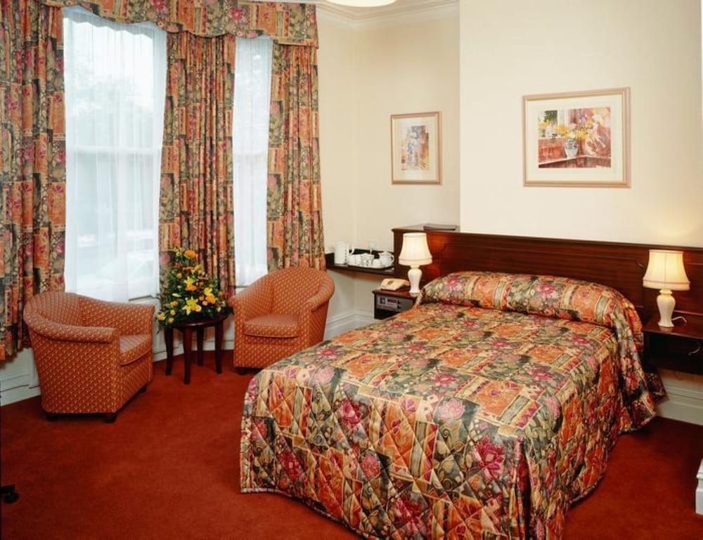 Ashley Hotel 25/34