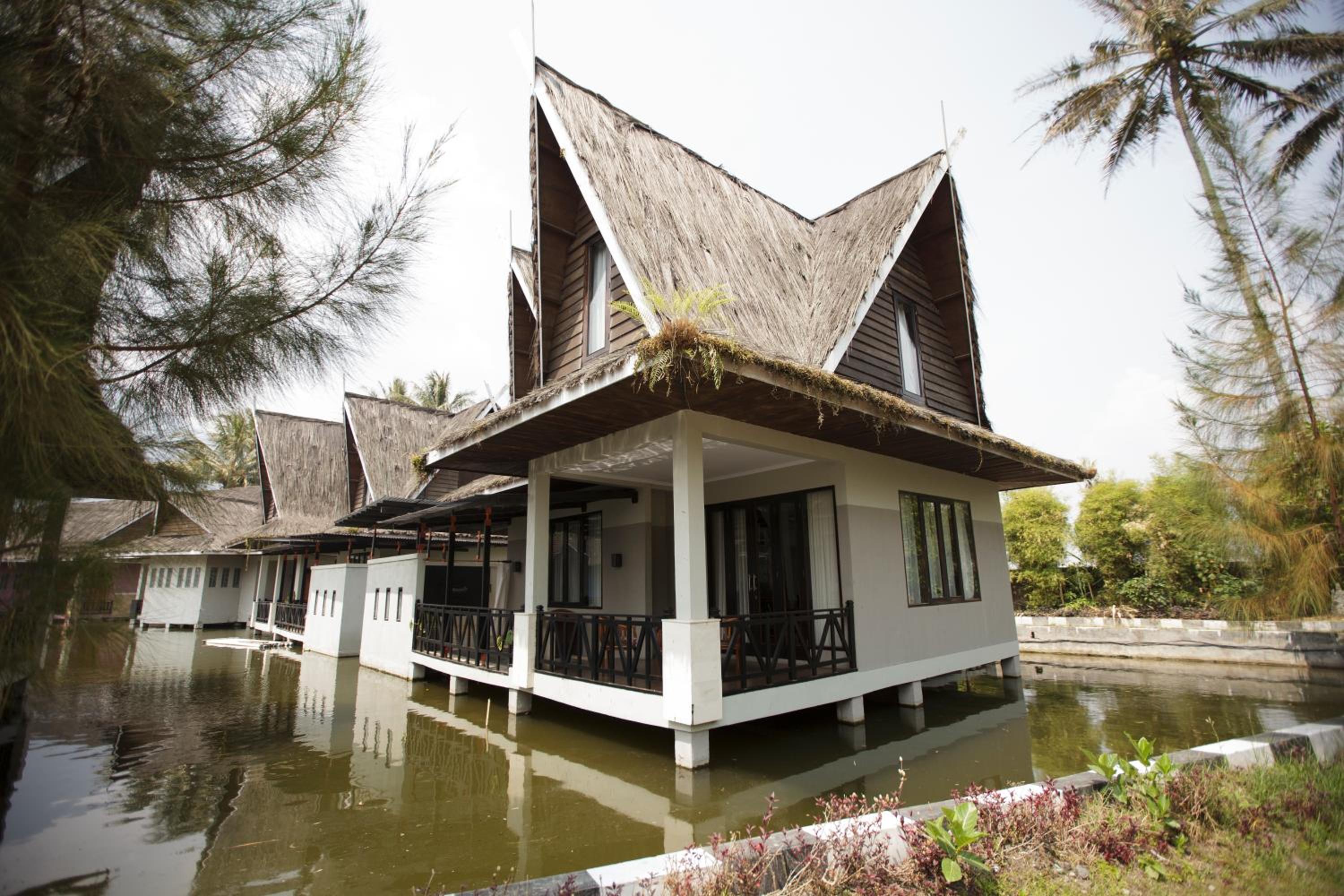 Sabda Alam Hotel Resort 6/42