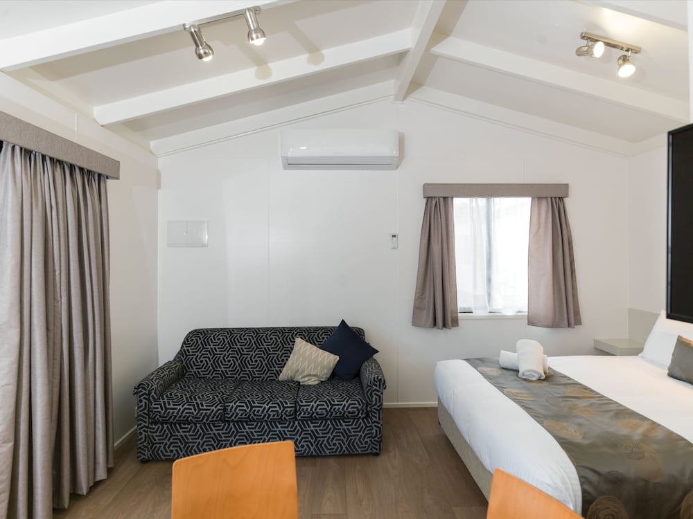 Amaroo Holiday Park 38/62