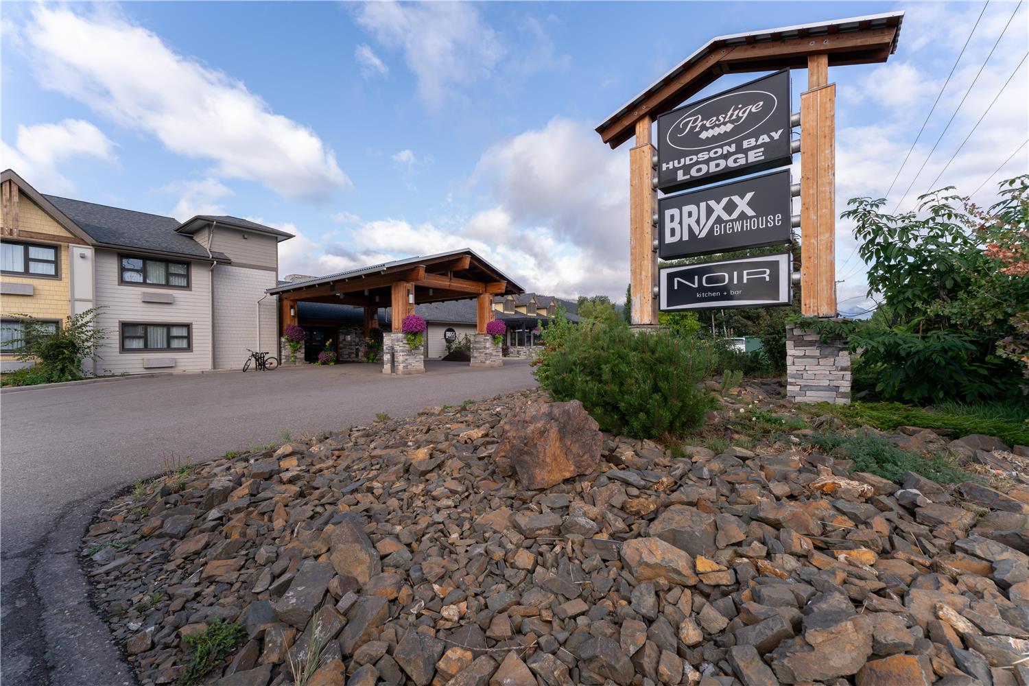 Prestige Hudson Bay Lodge & Conference Centre, WorldHotels 19/20
