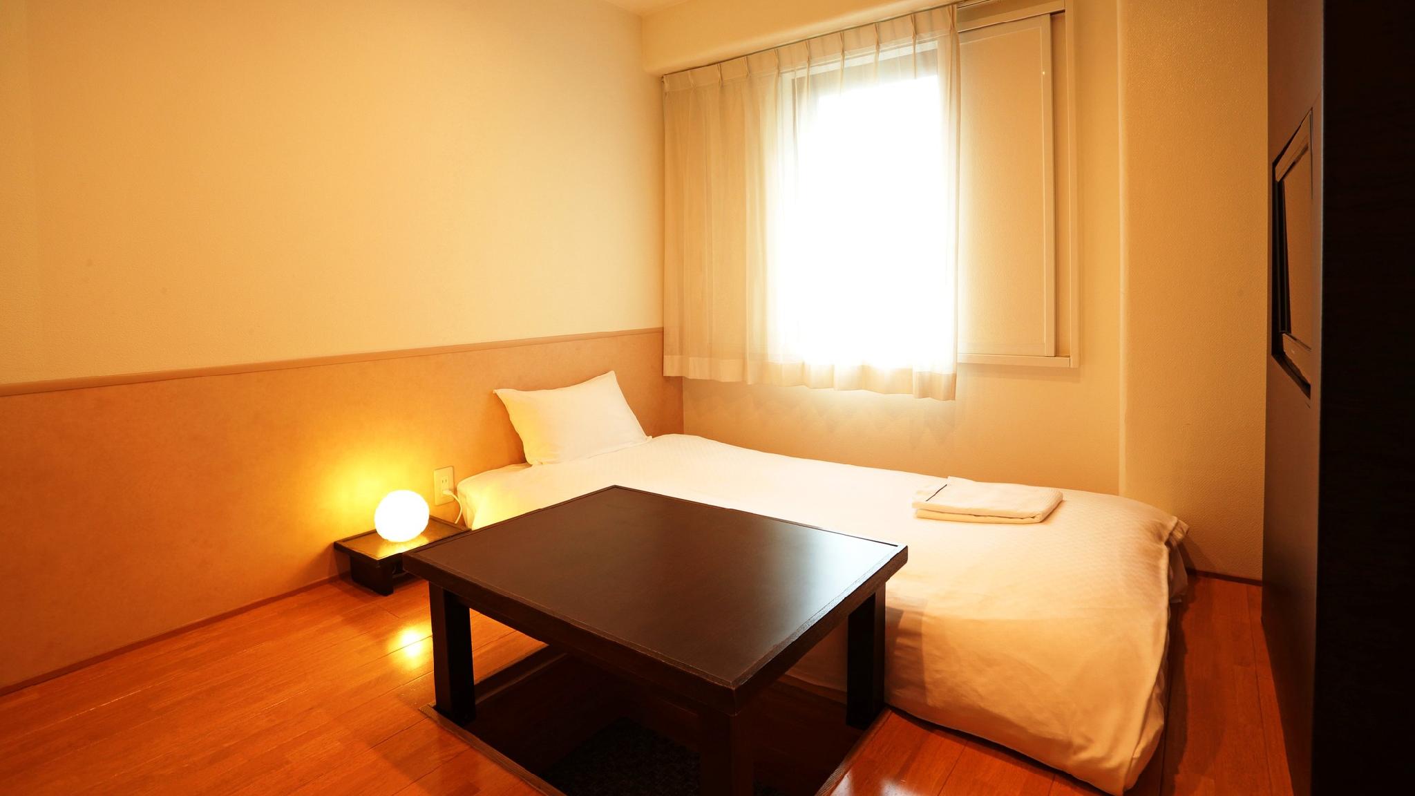 Standard, Single, Futon Bed