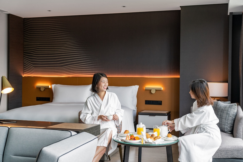 The G Shenzhen, A Tribute Portfolio Hotel 41/51