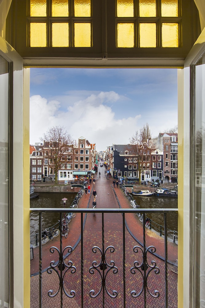 Amsterdam Wiechmann Hotel in AMSTERDAM