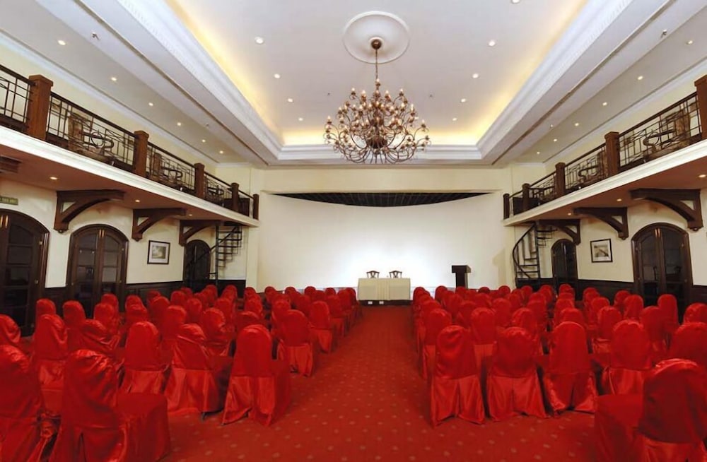 Taj Ganga Kutir Resort & Spa, Raichak 5/50