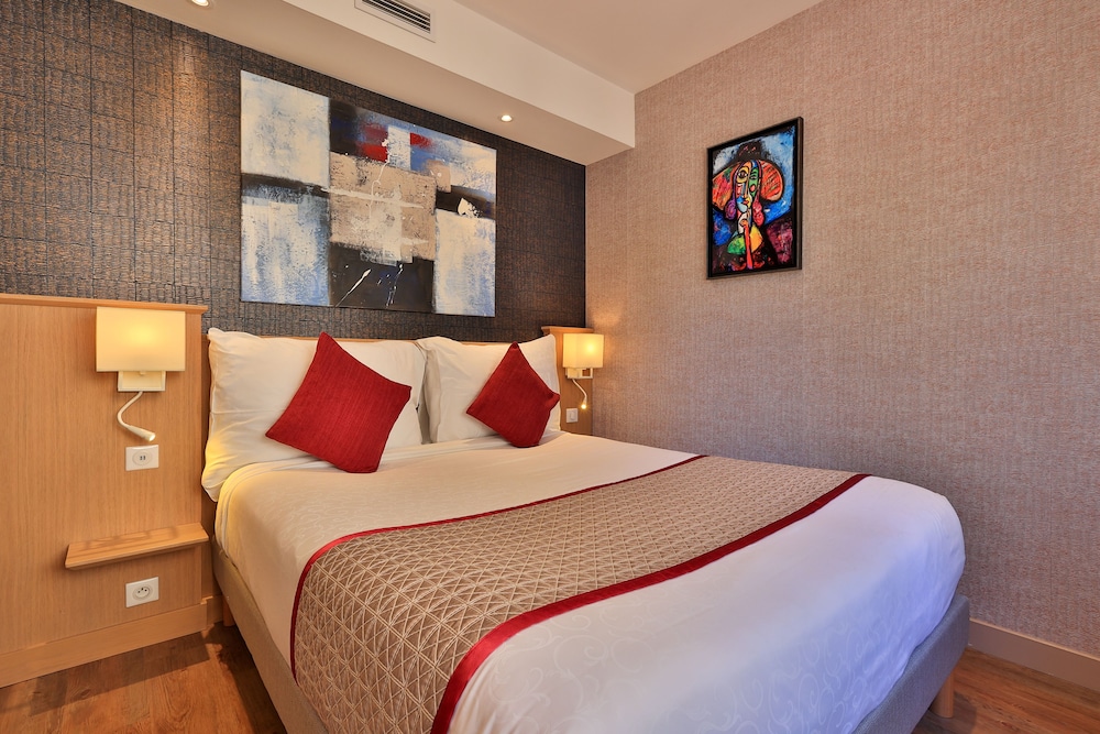 Hotel Provencal 11/50