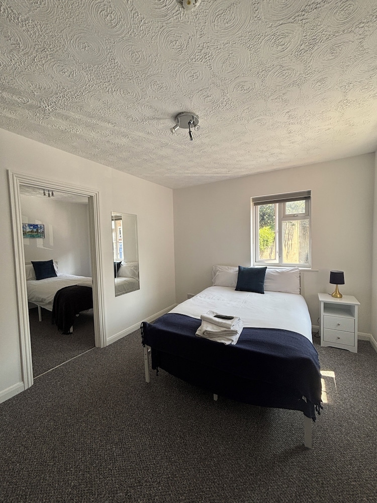 TLK Apartments and Hotel 20/50