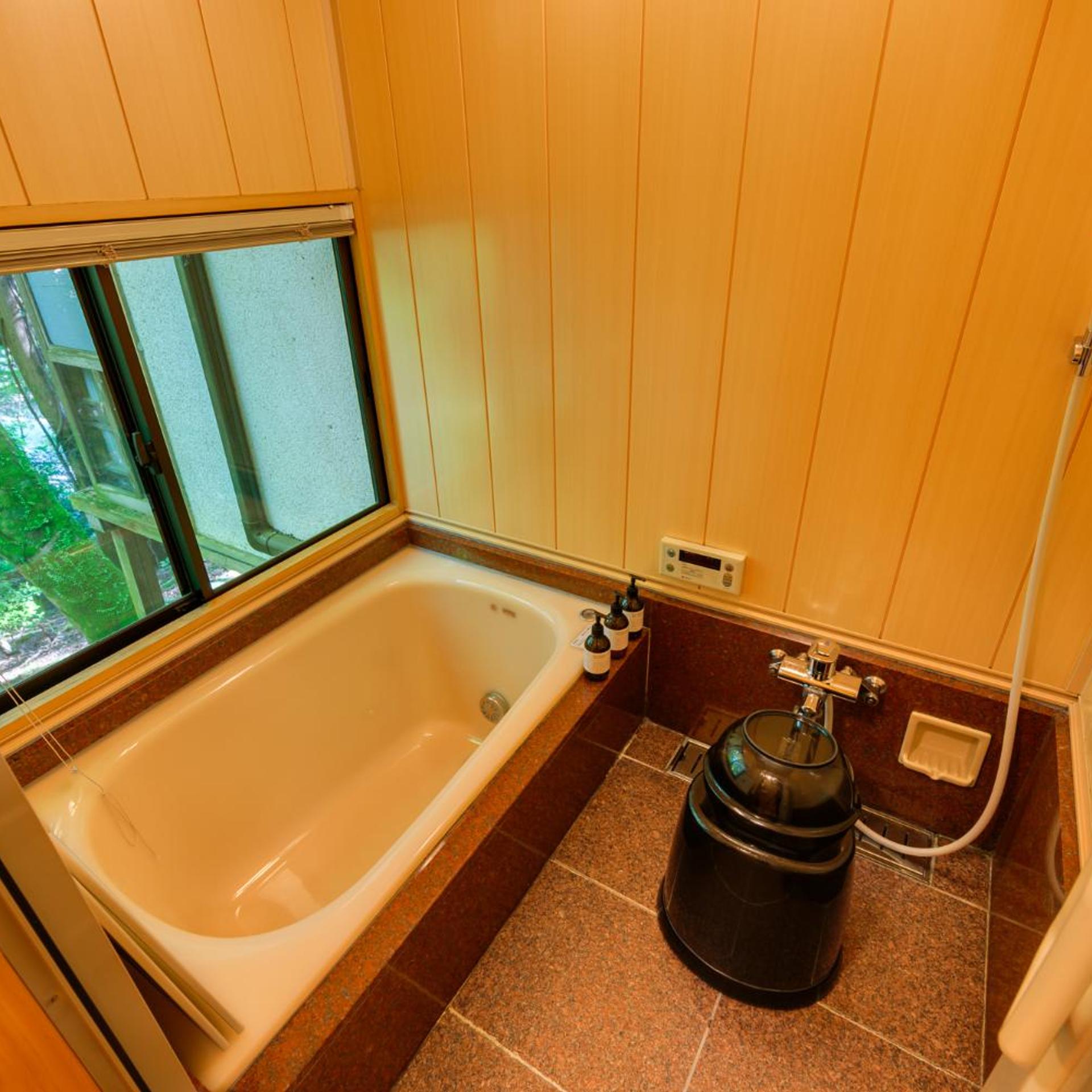 غرفة يابانية بسريرين منفصلين، Tsukihitei Ryokan 3/4