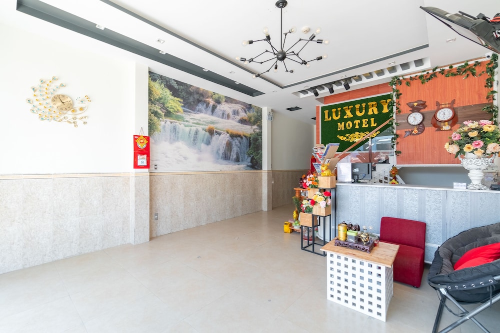 Oyo 238 Luxury Motel 8/25