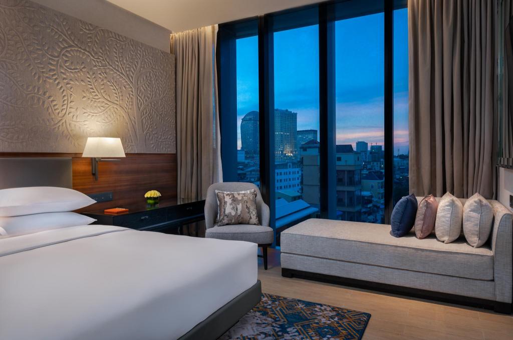 Regency, Suite