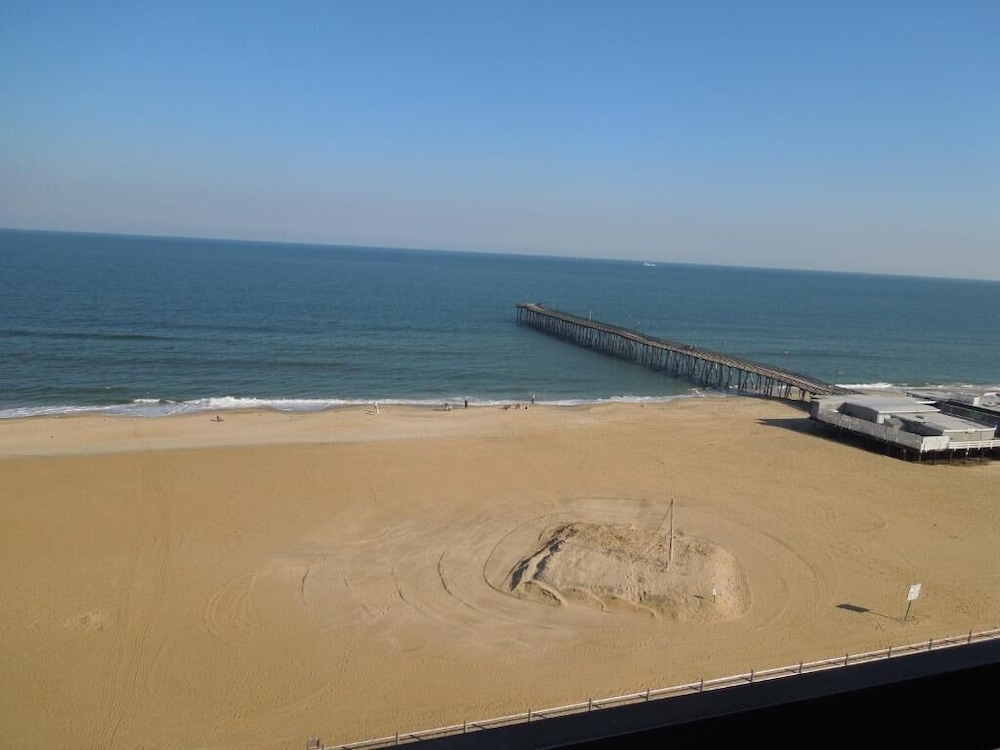 The Breakers Resort Inn 18/29