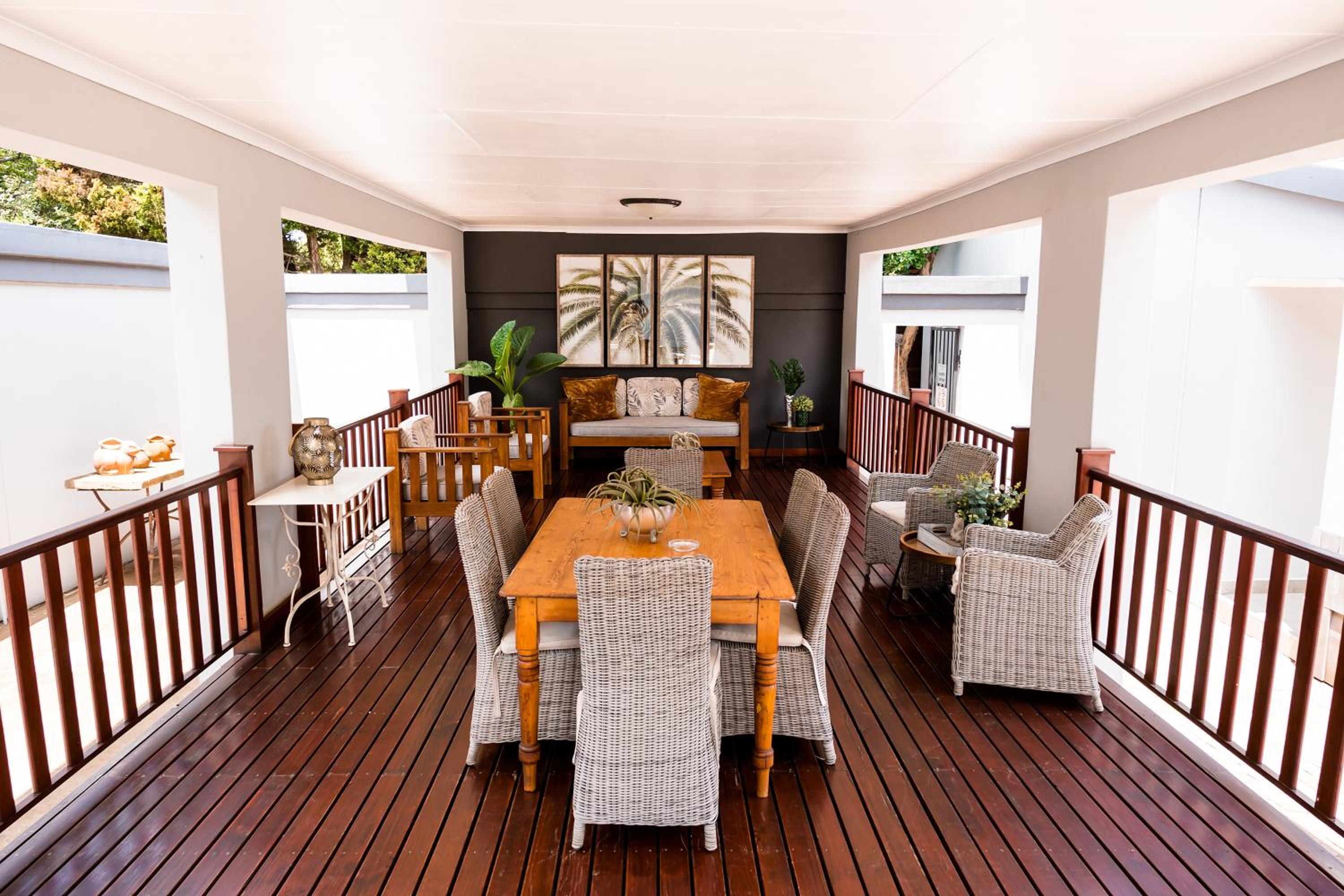Villa Gracia Guesthouse 10/19