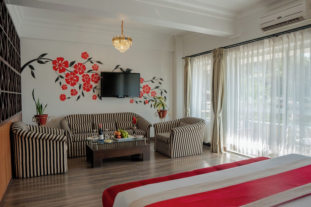 Waterfront Resort 31/50