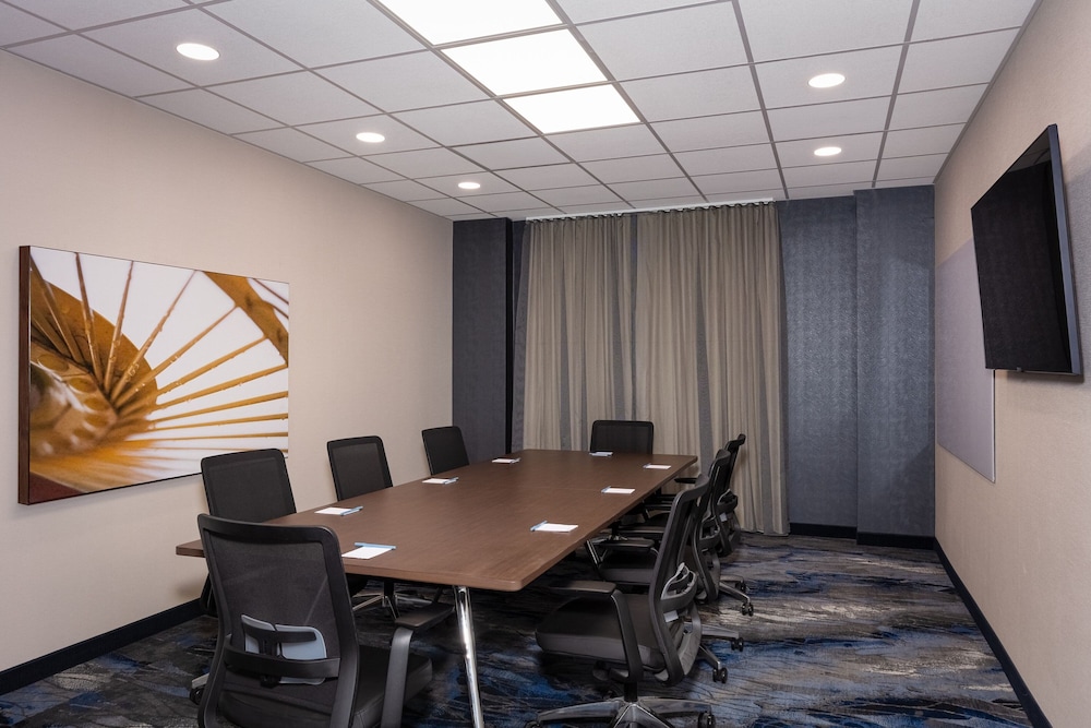 Fairfield Inn & Suites Omaha at MH Landing 32/39