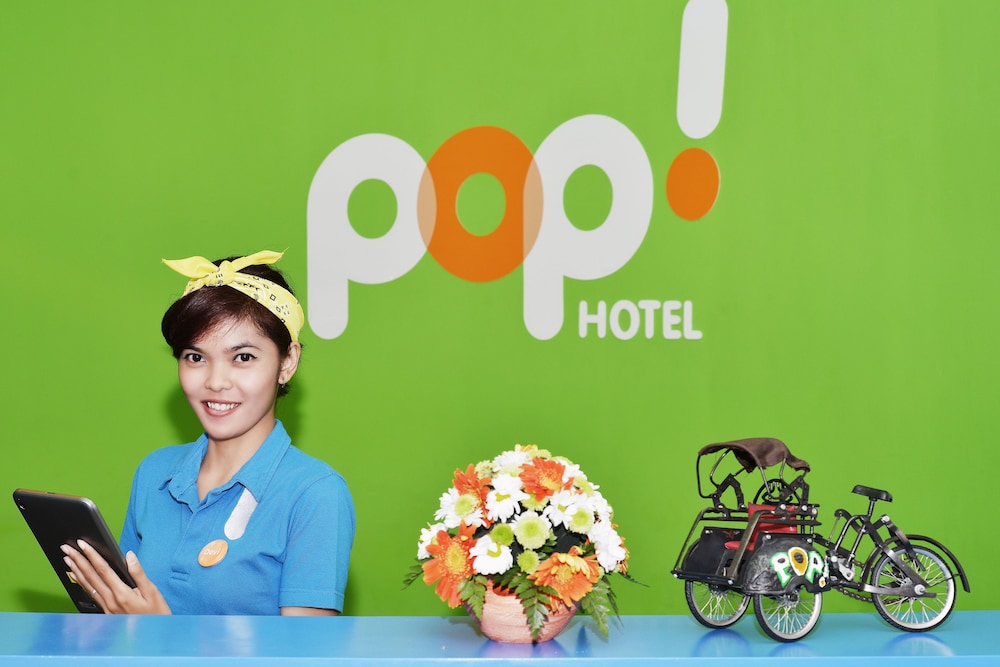 Lobby at Pop Hotel Malioboro Yogyakarta, YOGYAKARTA