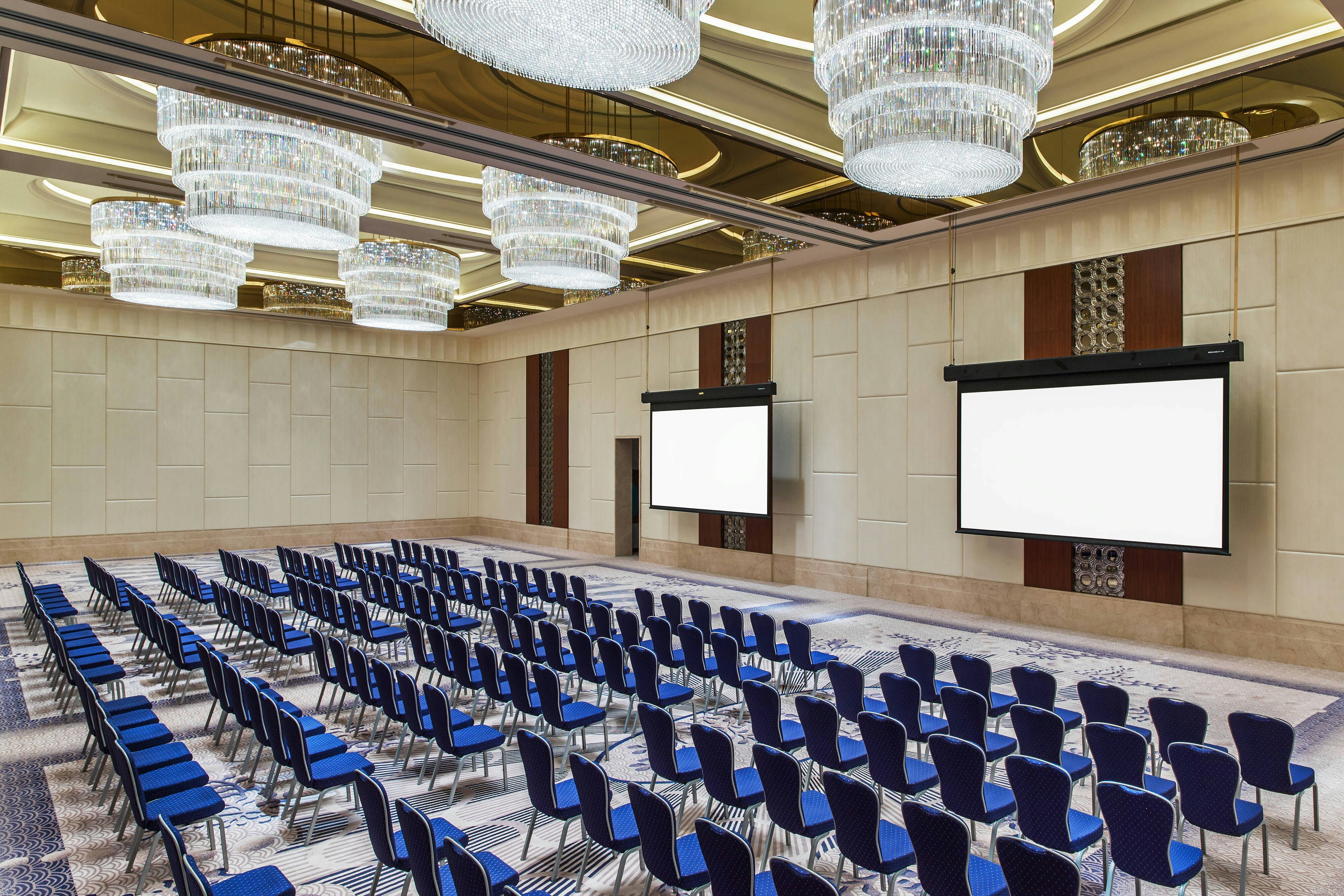 THE ST. REGIS CHENGDU 56/63