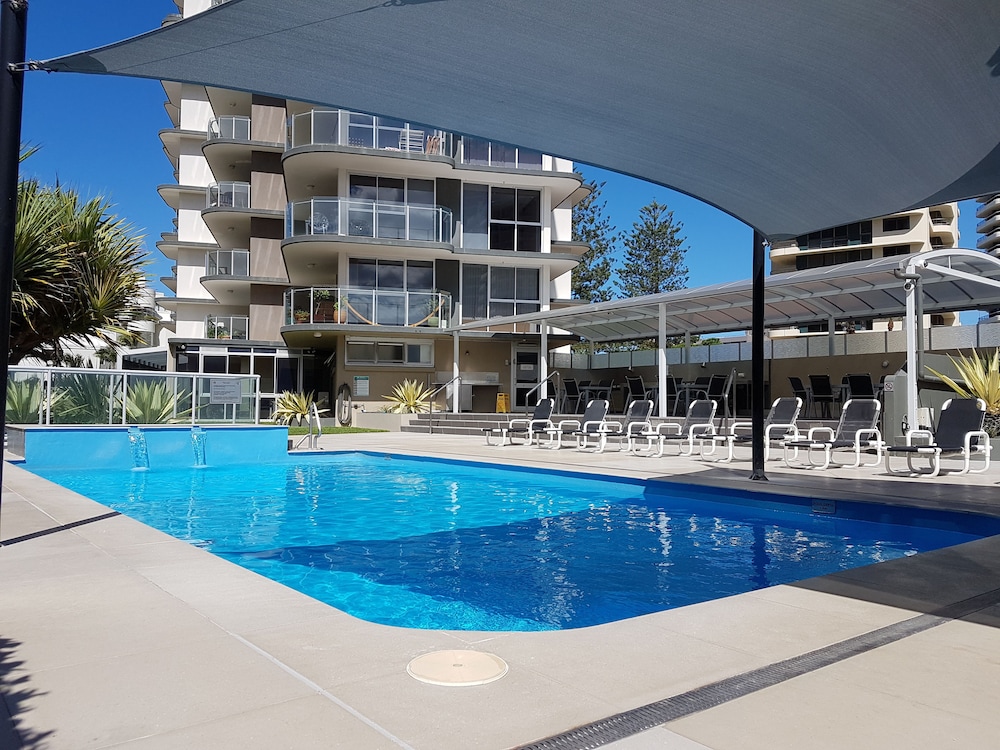 Sunbird Beach Resort 5/67
