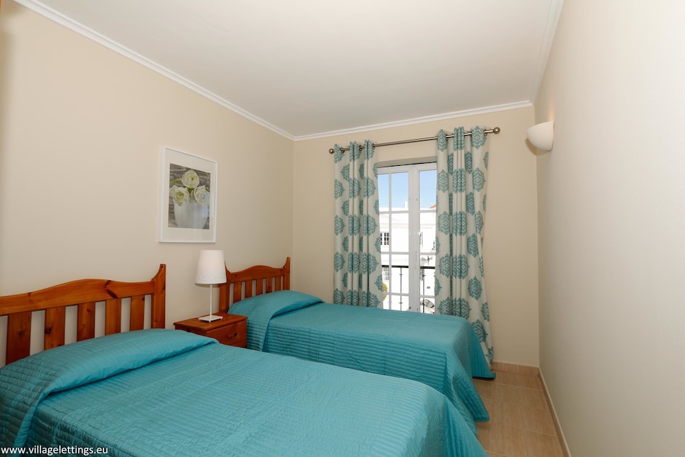 APARTAMENTOS THE OLD VILLAGE BY VILLAGE 4U 31/75