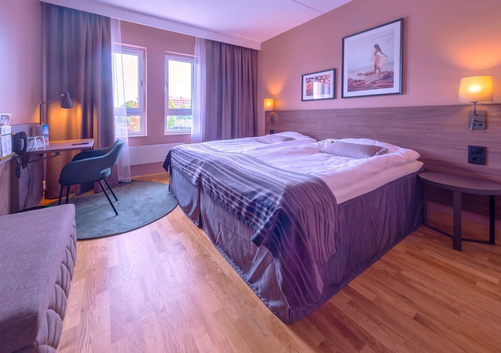 Scandic Hallandia 18/55