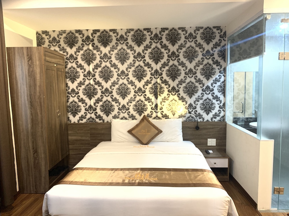Nice Hue Hotel 24/50
