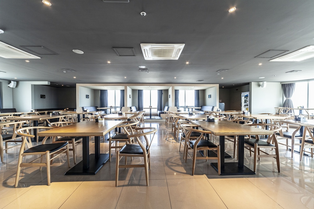 Gangneung Tourist Hotel 51/60