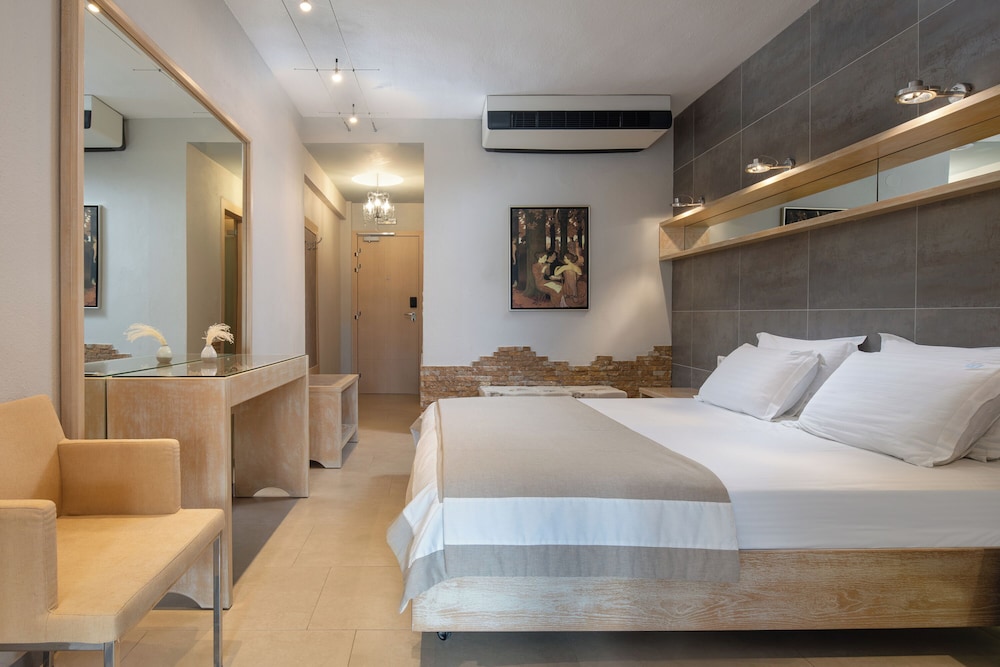 ANTIGONI BEACH HOTEL 17/85