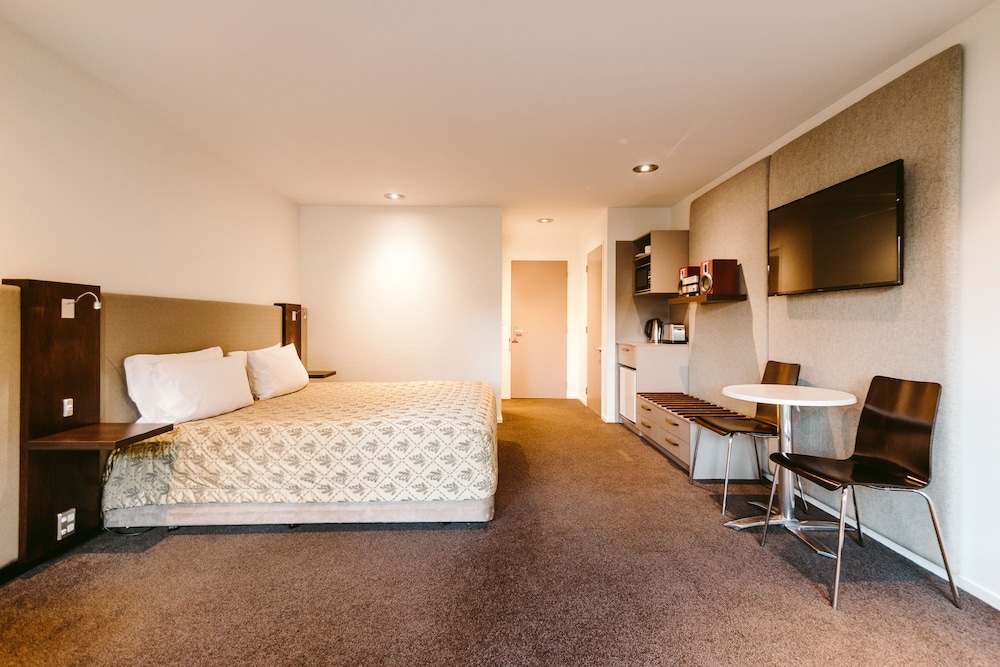 Garden Court Suites And Apartments 19/75