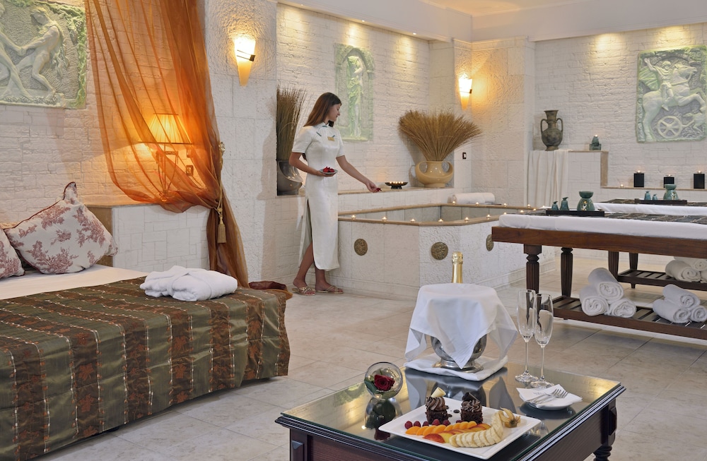Melia Grand Hermitage 50/81
