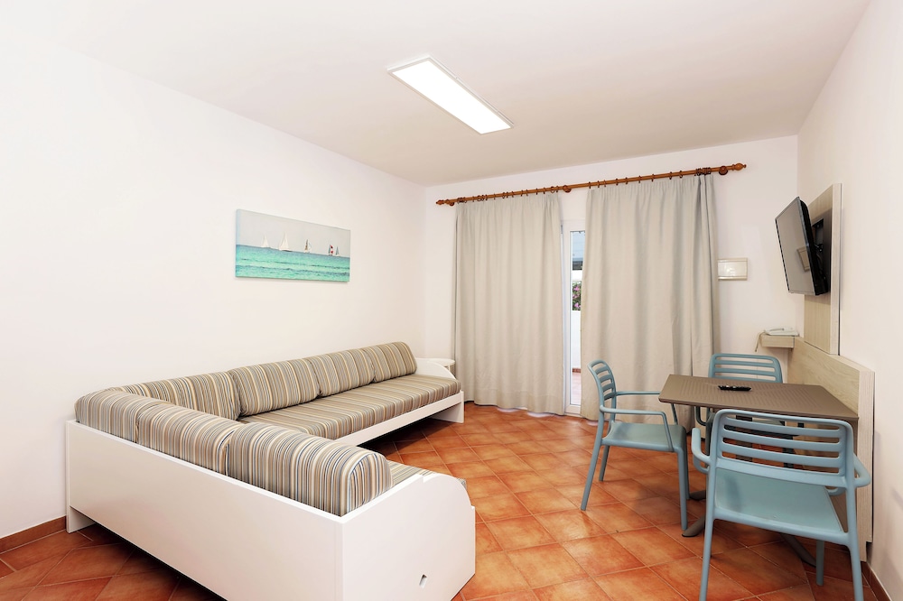Hotel Club Es Talaial 47/68
